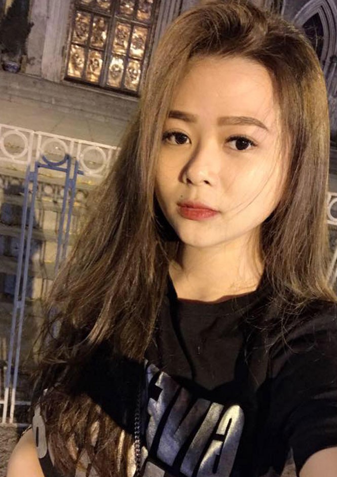 Vẻ đẹp nóng bỏng của bạn gái tuyển thủ Việt Nam - ảnh 8