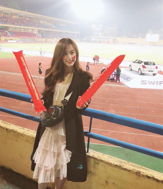 ‘Không thể rời mắt’ trước dàn mỹ nữ hấp dẫn nhất AFF Cup 2018 - ảnh 1
