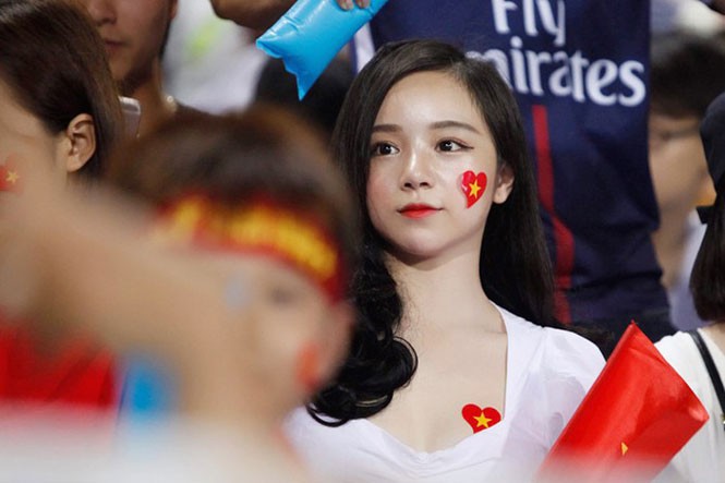 ‘Không thể rời mắt’ trước dàn mỹ nữ hấp dẫn nhất AFF Cup 2018 - ảnh 3