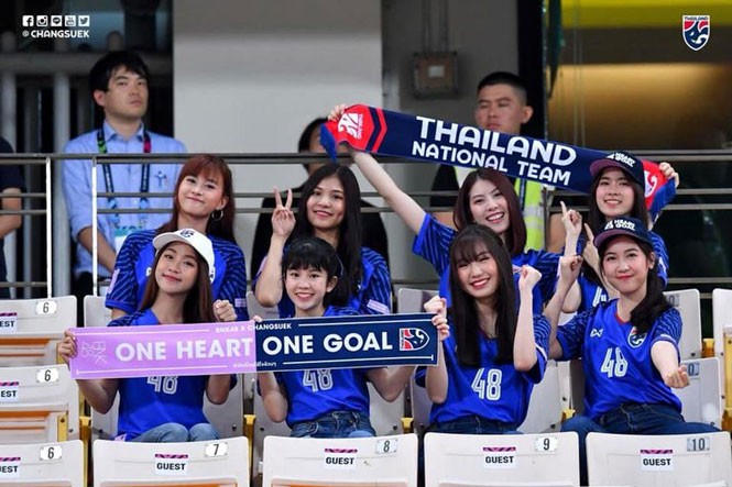 ‘Không thể rời mắt’ trước dàn mỹ nữ hấp dẫn nhất AFF Cup 2018 - ảnh 9