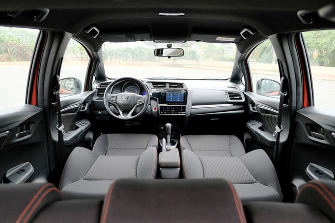 Đánh giá Honda Jazz RS ở Việt Nam - ảnh 2