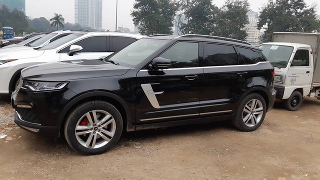 Giá rẻ, vẻ ngoài long lanh, xe Trung Quốc vẫn nhận 'cái kết đắng' ở VN - ảnh 1