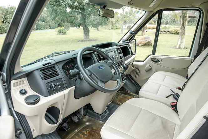 Vì sao Ford Transit thống trị phân khúc xe khách 16 chỗ tại Việt Nam - ảnh 2