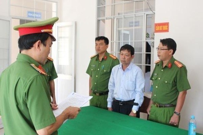 Bắt tạm giam nguyên Giám đốc Ngân hàng Agribank Trà Vinh - ảnh 1