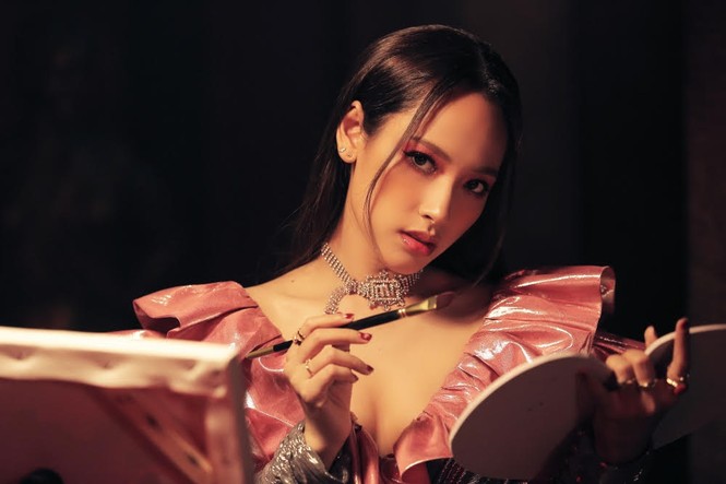 Cara hoá ma nữ chinh phục Toof.P (Uni5), Nicky (Monstar) trong MV