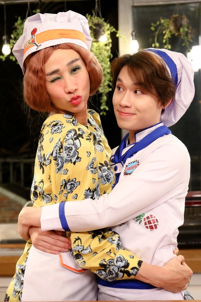 Sao Việt 24H: Hải Triều - Quang Trung nấu bò nhiệt đới, Hari Won “lộ” nhẫn kim cương - ảnh 6