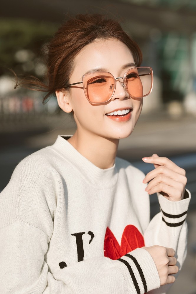 Sam khoe vẻ tươi tắn bất chấp tuổi tác, trả lời câu hỏi bao giờ lấy chồng - ảnh 1