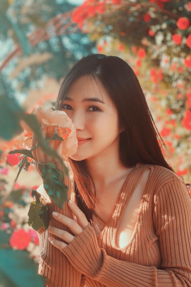 Sao Việt 24H: Bảo Thy khoe sắc cùng dàn mỹ nhân, Hương Tràm ra mắt ca khúc mới - ảnh 1