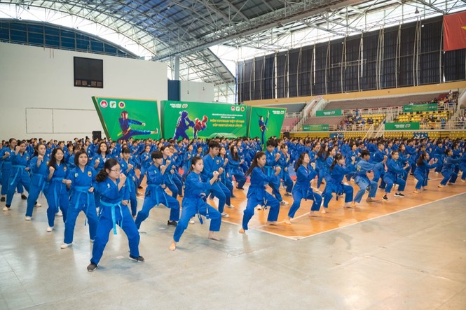 Hơn 1600 học sinh tham gia