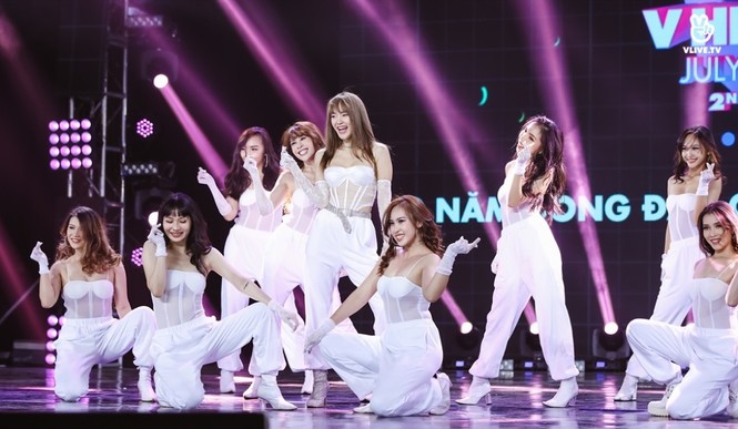 S.T Sơn Thạch hoãn phát hành MV nhưng vẫn giữ lời hứa diễn live ca khúc mới tặng fan - ảnh 1