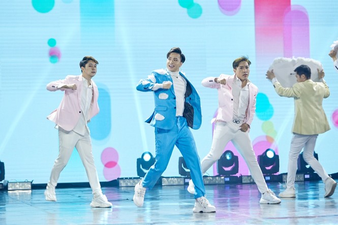 S.T Sơn Thạch hoãn phát hành MV nhưng vẫn giữ lời hứa diễn live ca khúc mới tặng fan - ảnh 2