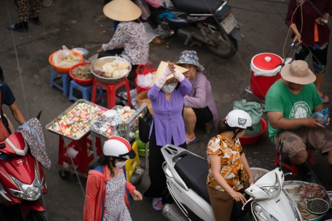 Hết nhảy múa bán hàng, Phương Mỹ Chi gây hoang mang vì