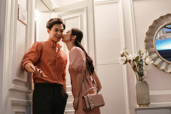 Hé lộ hậu trường đáng yêu giữa Jun Vũ và Anh Tú trong “Chìa Khoá Trăm Tỷ“ - ảnh 2