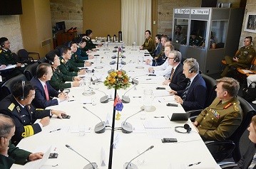 Bộ trưởng Quốc phòng VN- Australia ký Tuyên bố chung về hợp tác - ảnh 2