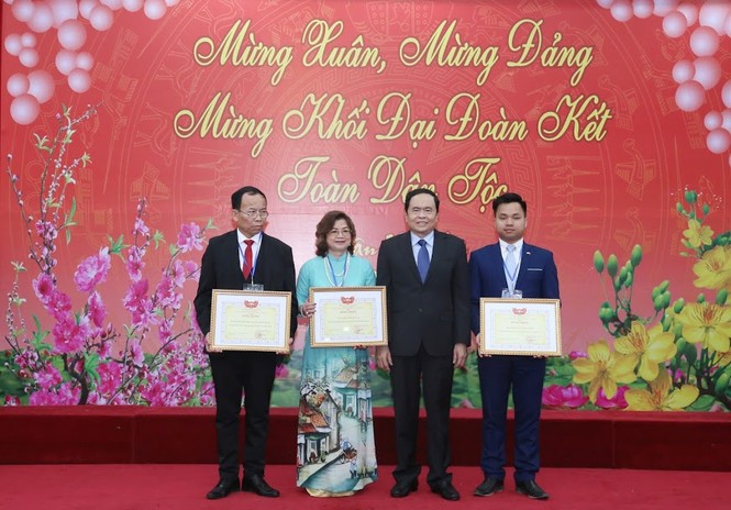 Dù xa quê hương, bà con kiều bào vẫn luôn hướng về Việt Nam - ảnh 2