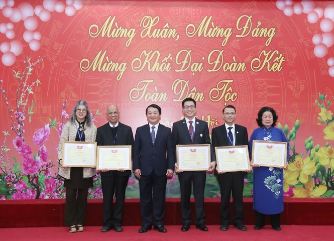 Dù xa quê hương, bà con kiều bào vẫn luôn hướng về Việt Nam - ảnh 3