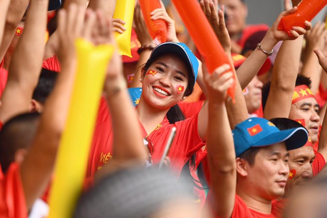 Tranh HCĐ, Olympic Việt Nam cần 'cầu thủ thứ 12' - ảnh 1