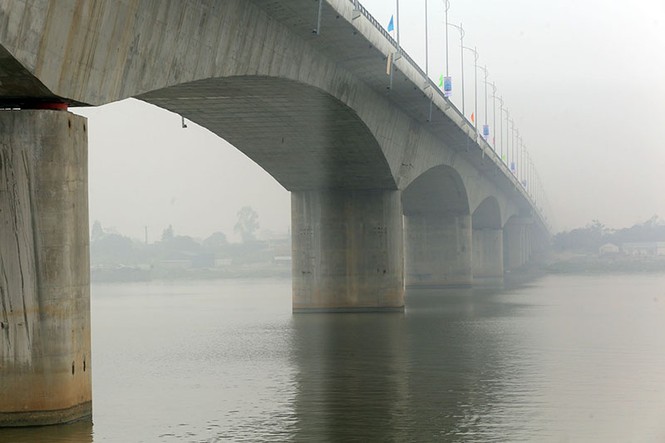 Thủ tướng thông xe cầu vượt sông Hồng nối 2 đường cao tốc - ảnh 1