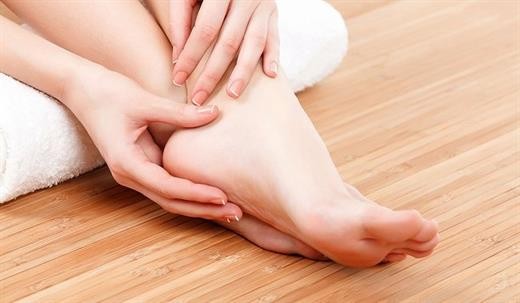 Dấu hiệu ở chân cảnh báo bệnh cực kỳ nguy hiểm, khám ngay kẻo muộn - ảnh 3