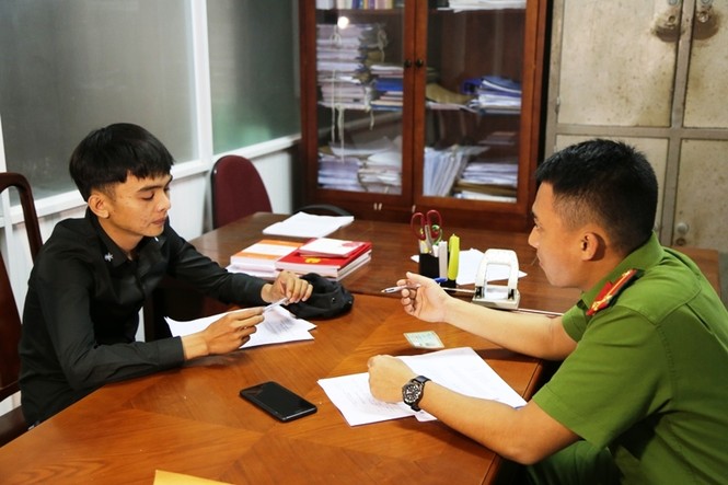Dùng dao đâm người vì nghi ngờ chia rẽ tình cảm - ảnh 1