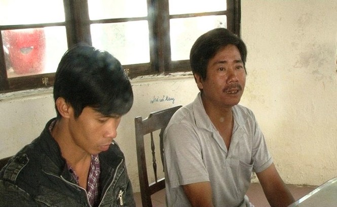 Bắt quả tang 5 đò máy ồ ạt “rút ruột” sông Hương - ảnh 1
