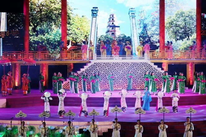 Khai mạc Festival Huế: Đại tiệc nghệ thuật tỏa sáng miền di sản - ảnh 7