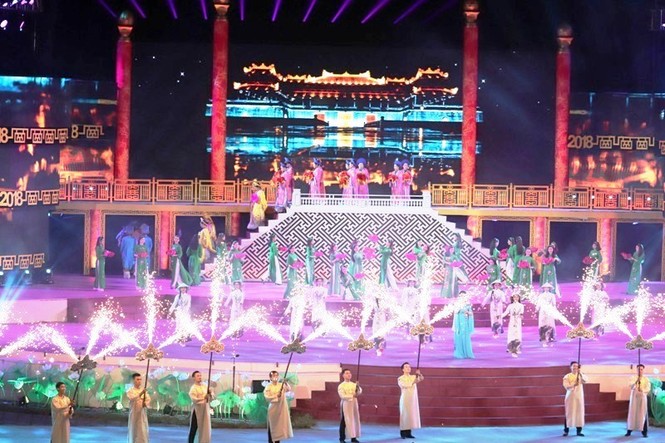 Khai mạc Festival Huế: Đại tiệc nghệ thuật tỏa sáng miền di sản - ảnh 8