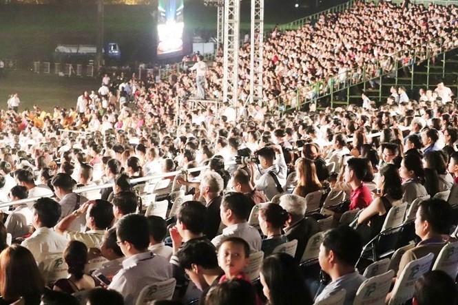 Khai mạc Festival Huế: Đại tiệc nghệ thuật tỏa sáng miền di sản - ảnh 3