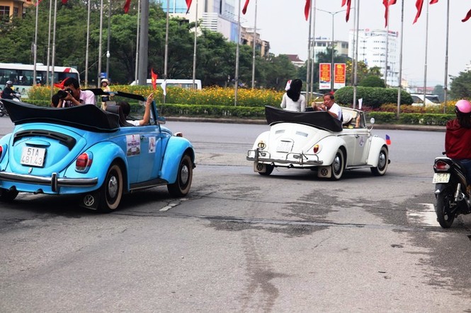 Mãn nhãn ngắm dàn siêu xe Volkswagen đổ bộ Cố đô Huế - ảnh 9
