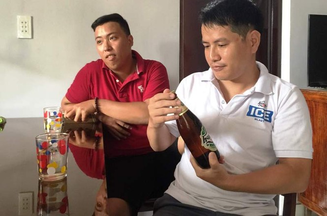 Phát hiện chai bia Huda bị 'đóng nhầm' nắp Halida - ảnh 1
