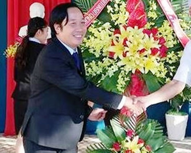 Buộc thôi việc hiệu trưởng vay tiền rồi 'bỗng dưng mất tích' - ảnh 1