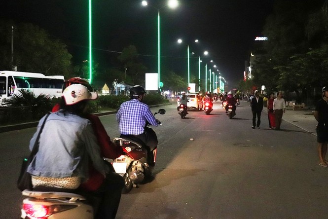 Huế rộn ràng trước thời khắc Giao thừa - ảnh 1