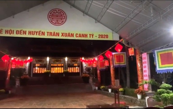 Huế dừng lễ hội đền Huyền Trân, hội đua trãi cầu Vực và các hội Xuân tập trung đông người - ảnh 1