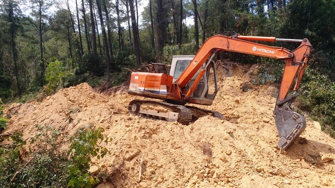 Ủi núi, đốn cây mở cao tốc ‘bẫy người’ đi trên Quốc lộ 1 - ảnh 14