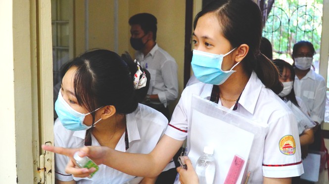 Gần 900.000 sỹ tử chính thức vượt vũ môn: Cập nhật giải đề môn Ngữ Văn THPT - ảnh 28