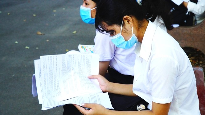 Gần 900.000 sỹ tử chính thức vượt vũ môn: Cập nhật giải đề môn Ngữ Văn THPT - ảnh 34
