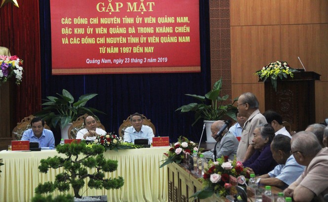 Thủ tướng: Cán bộ phải là tấ gương trong sach - ảnh 2