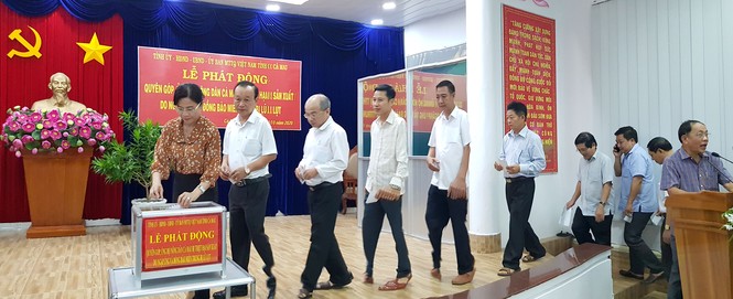 Cà Mau quyên góp hơn 3 tỷ đồng cho đồng bào miền Trung - ảnh 1