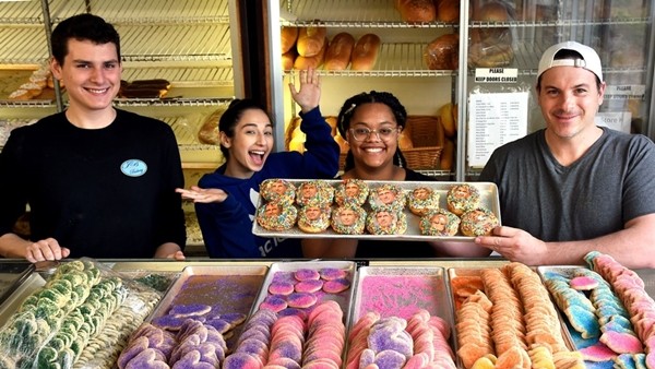 Món ăn đang hot: “Bánh Bác Sĩ” - món được dân tình ào ạt đặt mua sau “Bánh Cách Ly”. - ảnh 4