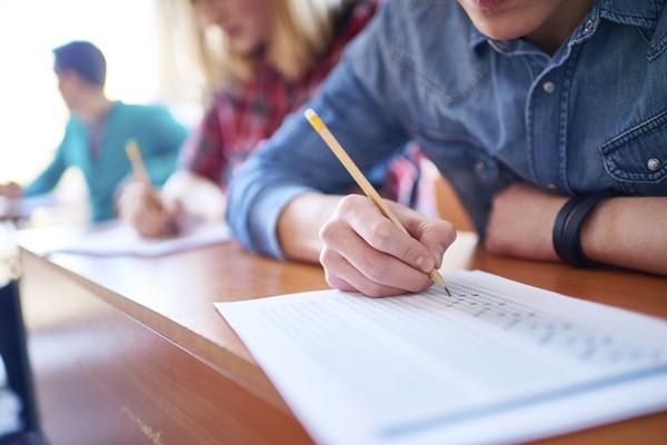 Kỳ thi Đánh giá năng lực: 4 bước giúp bạn làm bài tìm lỗi sai trong phần tiếng Anh cực chuẩn - ảnh 3