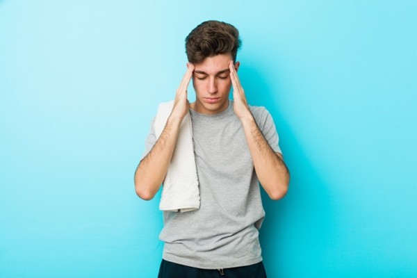 Ngoài nắng nóng, còn 4 lý do bất ngờ nữa có thể khiến bạn hay nhức đầu vào mùa hè - ảnh 3
