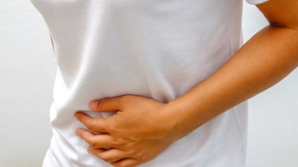 “Tảng đá thần kỳ” chữa đau lưng ở Ấn Độ, với một vết lõm vừa đủ một người chui vào - ảnh 3
