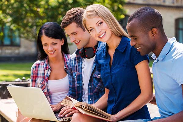 Ít nhất 13 trường đại học Anh có thể phải đóng cửa vì khó khăn tài chính do đại dịch - ảnh 3