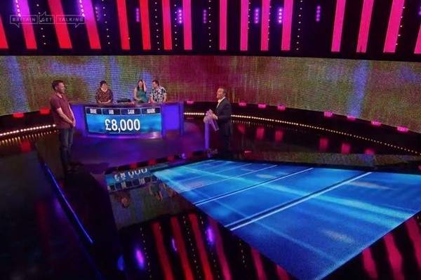Gặp câu hỏi về y khoa trên gameshow truyền hình, bác sĩ trả lời sai khiến dân tình lo ngại - ảnh 1