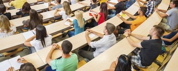 Học sinh đi học lại: Mỹ có 8 khuyến cáo, Áo có “Hệ thống đèn giao thông” chống COVID-19 - ảnh 2