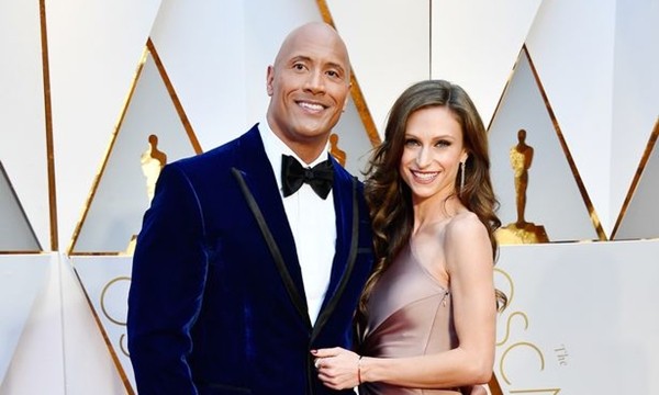 Diễn viên Dwayne “The Rock” Johnson xác nhận, anh và cả gia đình nhiễm COVID-19 - ảnh 2