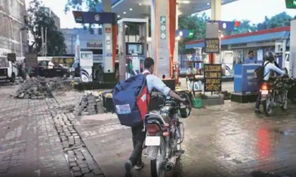 Thấy khách hàng mua điện thoại đẹp, shipper lấy luôn rồi báo với khách là đơn hàng bị hủy - ảnh 2