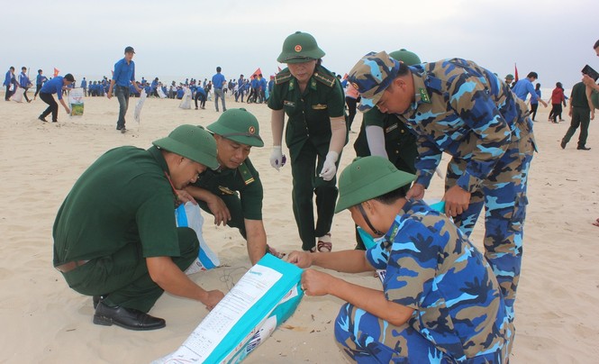 Quảng Trị ra quân chiến dịch 'Hãy làm sạch biển' năm 2019 - ảnh 3