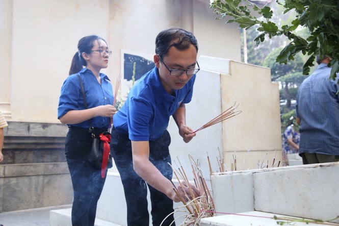 Xúc động 'Hành trình tình nguyện theo dấu lịch sử' - ảnh 8