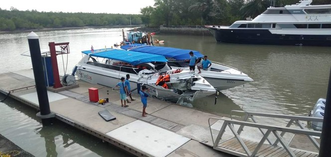 Ca nô đâm nhau trên sông, 22 du khách Nga thương vong - ảnh 1